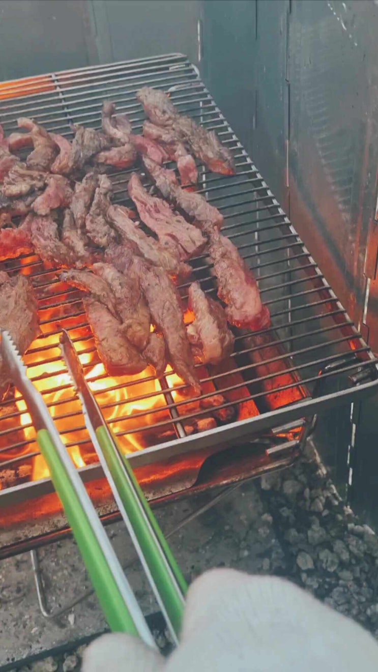  캠핑 저녁메뉴 소갈비살 직화구이