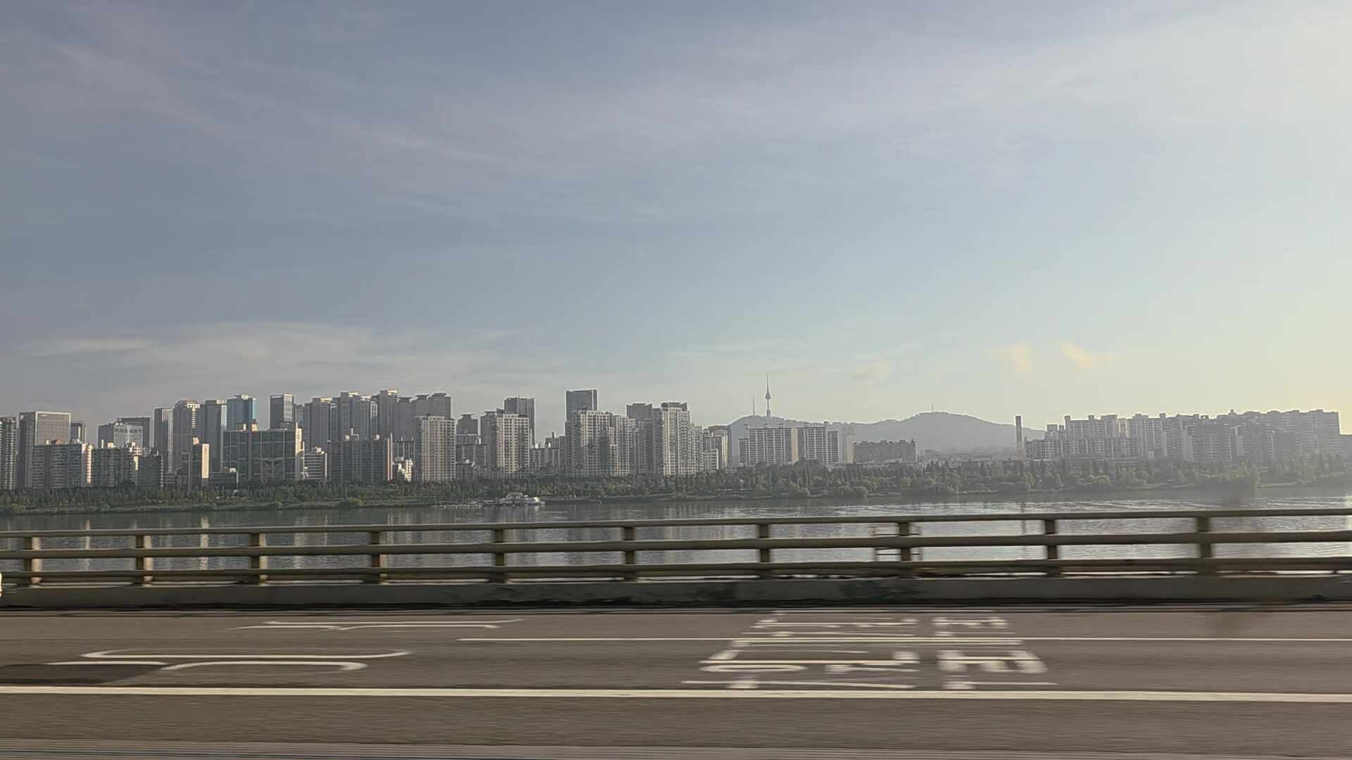 곽진언/나의오월 (월간리뷰)