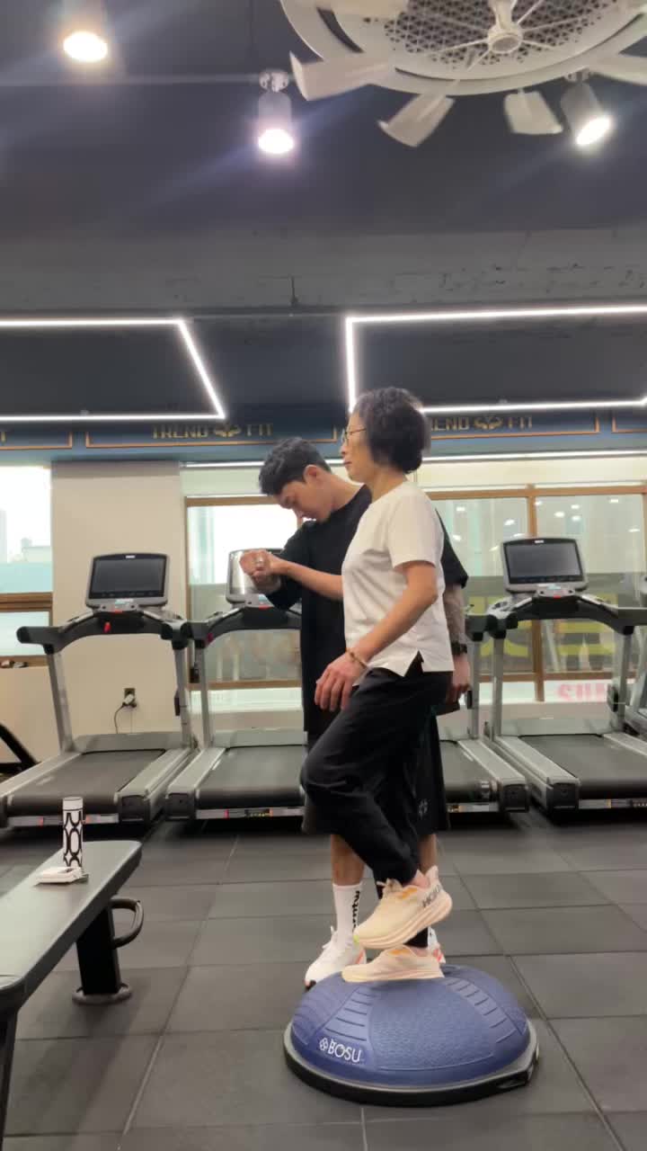  대연동PT, 경성대PT / 어르신운동 낙상예방 보수볼걷기운동 균형운동 노인건강