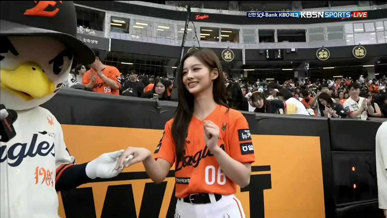 앤믹스 설윤 시구