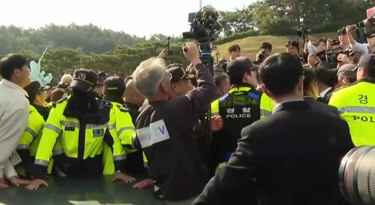 <b>장동혁</b> 518묘역 <b>참배</b> 시도와 광주 시민사회의 단호한 거부.