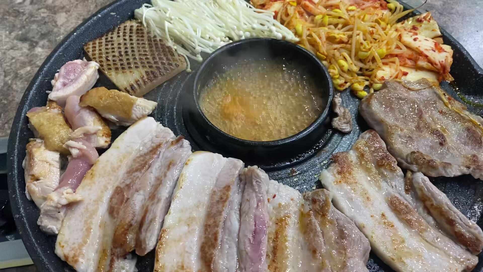 두정동 꽃돼지삼겹살
