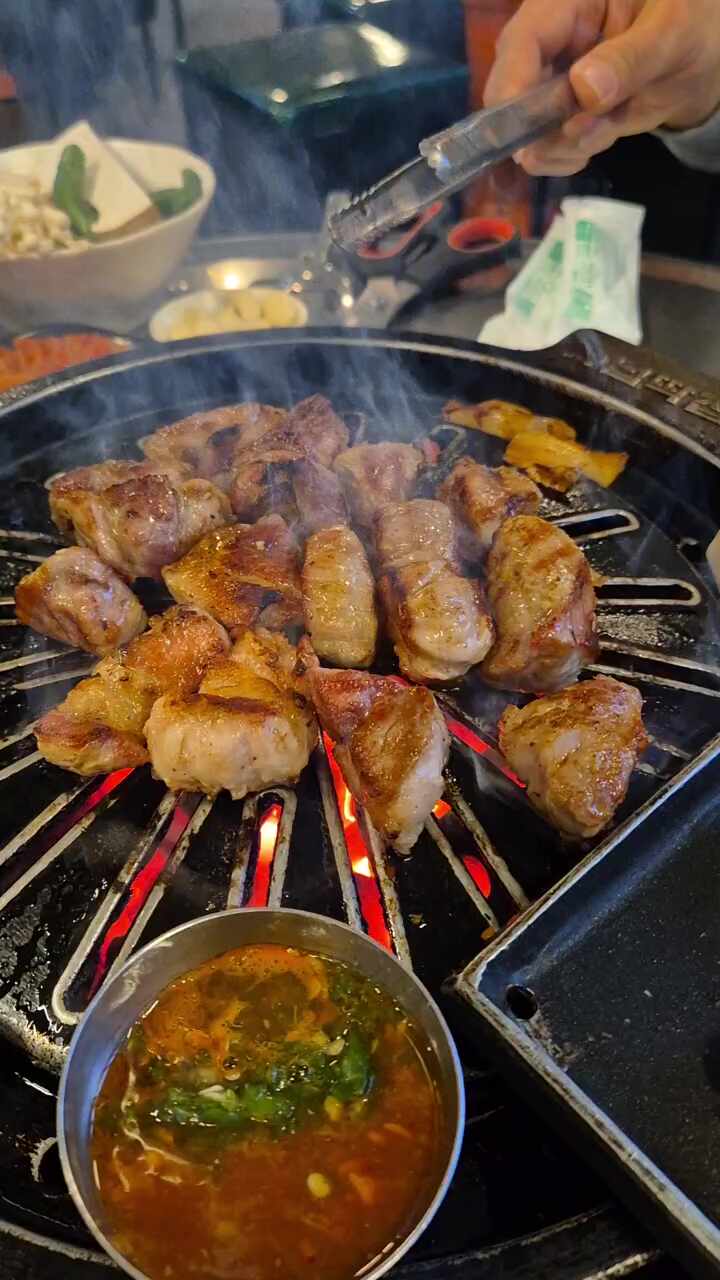  삼송 맛집 고양 스타필드 쇼핑 후 필수 코스! 육즙 터지는 '넙딱집' 후기