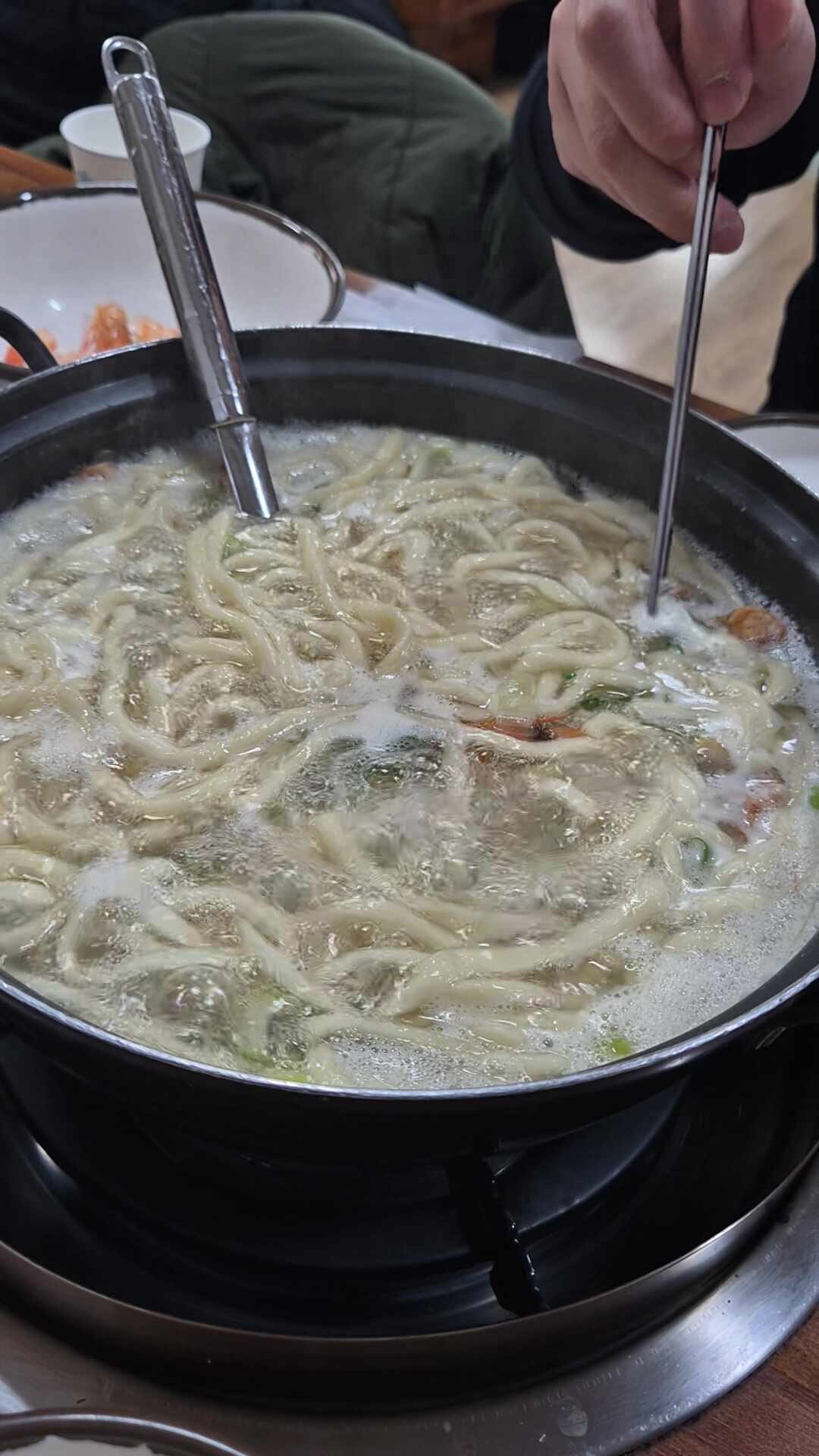 [대천]대천제일해물칼국수. 현지인이 아껴둔 해수욕장 근처에서 줄 서는 진짜 이유