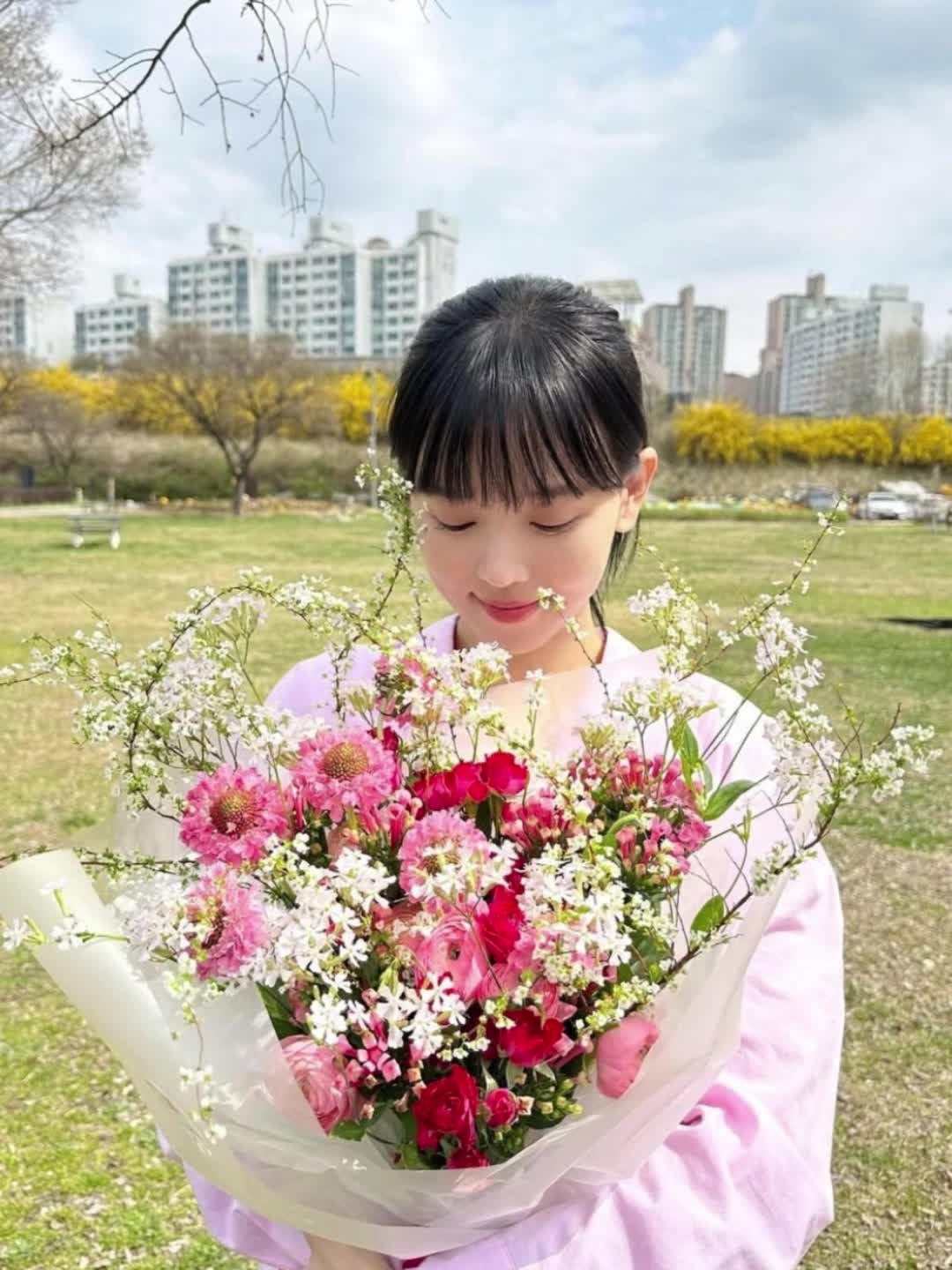 89년생 배우 강한나, 2026년 대세 배우로 자리 잡은 압도적 필모그래피 총정리