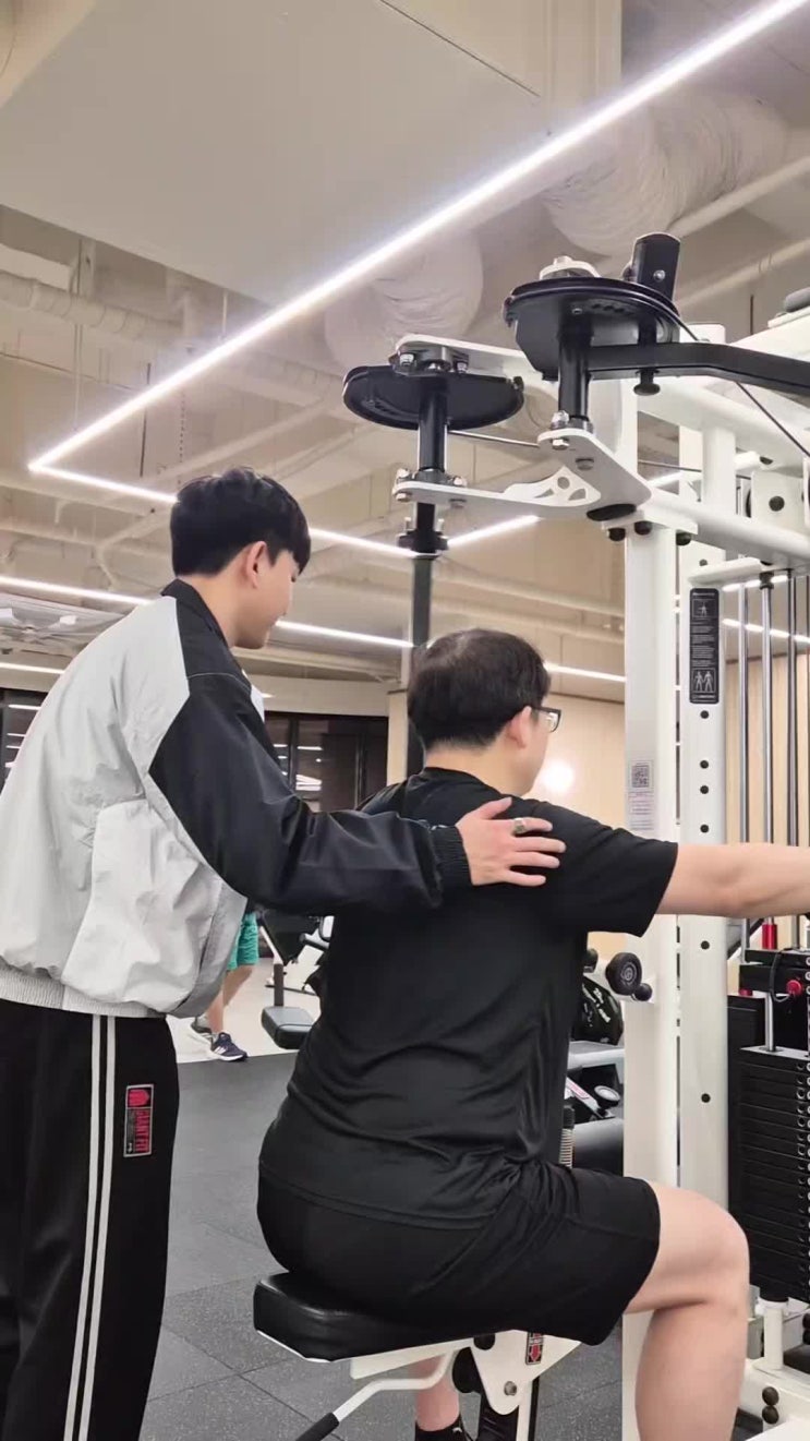  해운대헬스 추천 운동 후면어깨 살리는 리버스 펙덱 플라이 핵심 포인트
