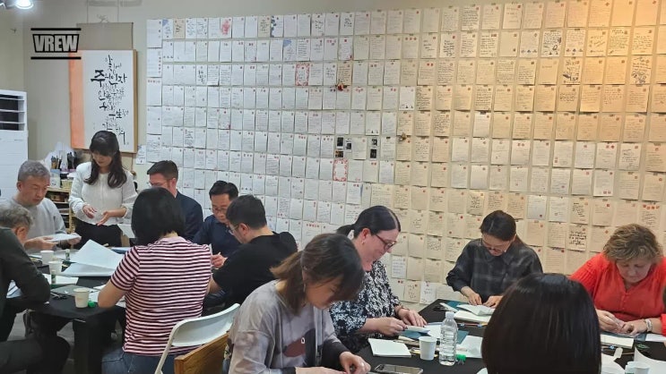  인사동 외국인 단체 체험 _ 글로벌 엔지니어 VIP 팀과 함께한                전통 노트 만들기 클래스