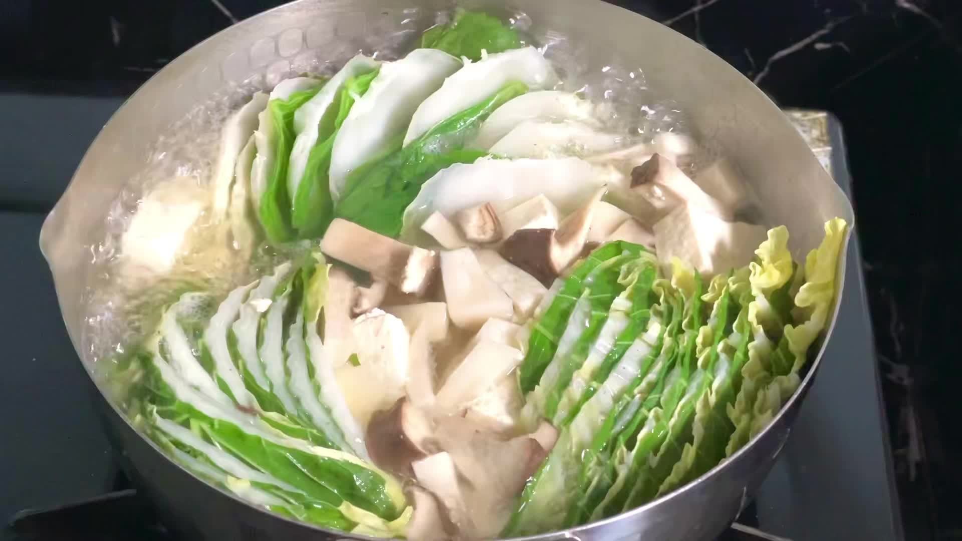 초간단 우삼겹 샤브샤브 레시피, 집에서 소스까지 완벽하게