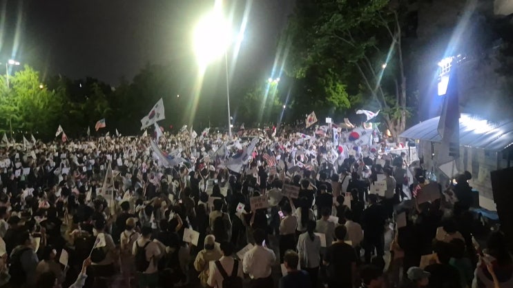 <b>잠실 개표소 시위</b>