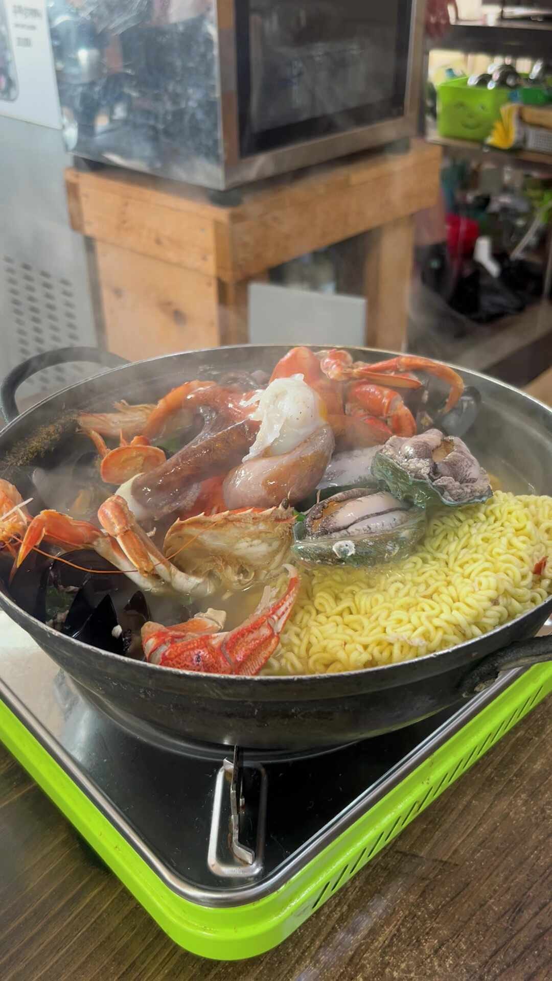 나 혼자 산다 권유리 제주 맛집! 성산 청호식당 문어 라면 내 돈 내산 후기
