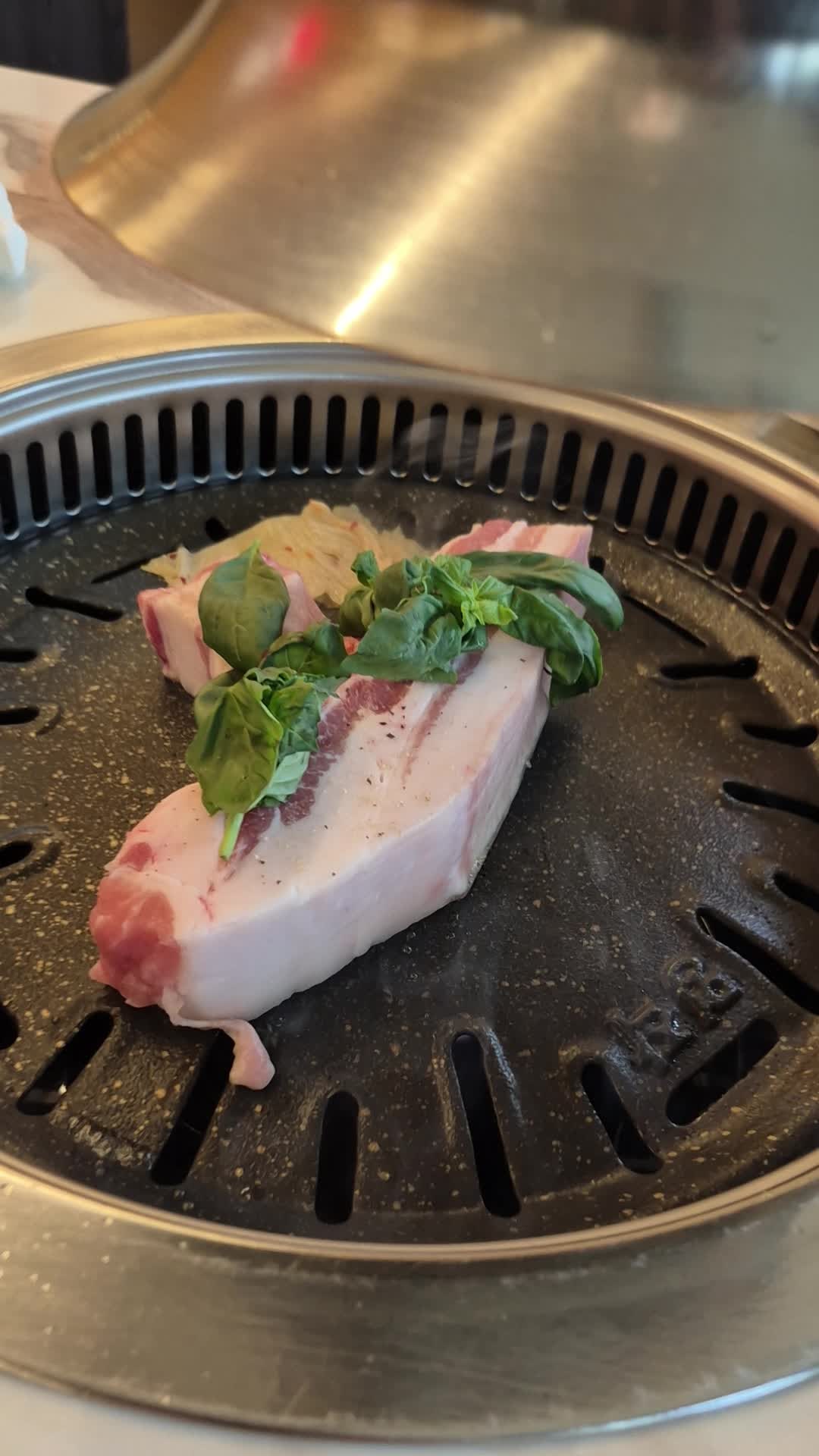 대전 관평동 우식이네 숙성관｜두툼한 오겹살, 그런데 더 기억에 남은 건 ‘기본’이었다