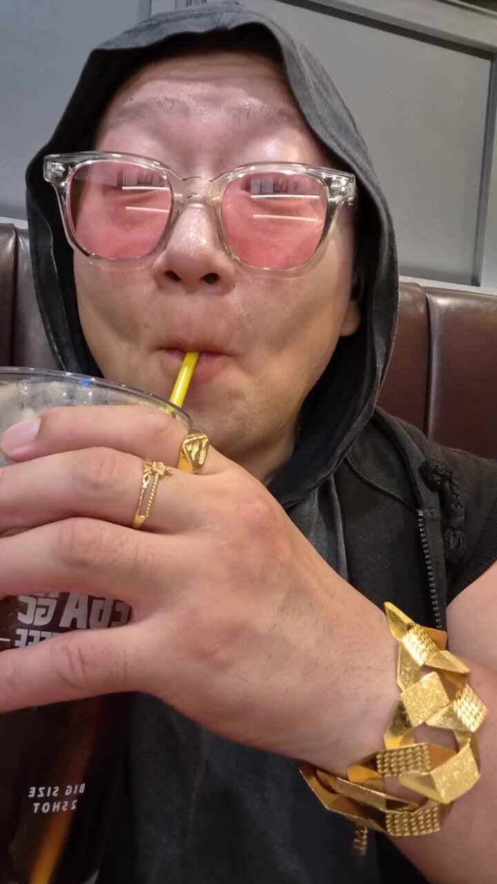 메가커피 딥치즈불고기 베이크 크기 가격 영양 성분정보 맛 단백질양 칼로리 빵 케이크 디저....
