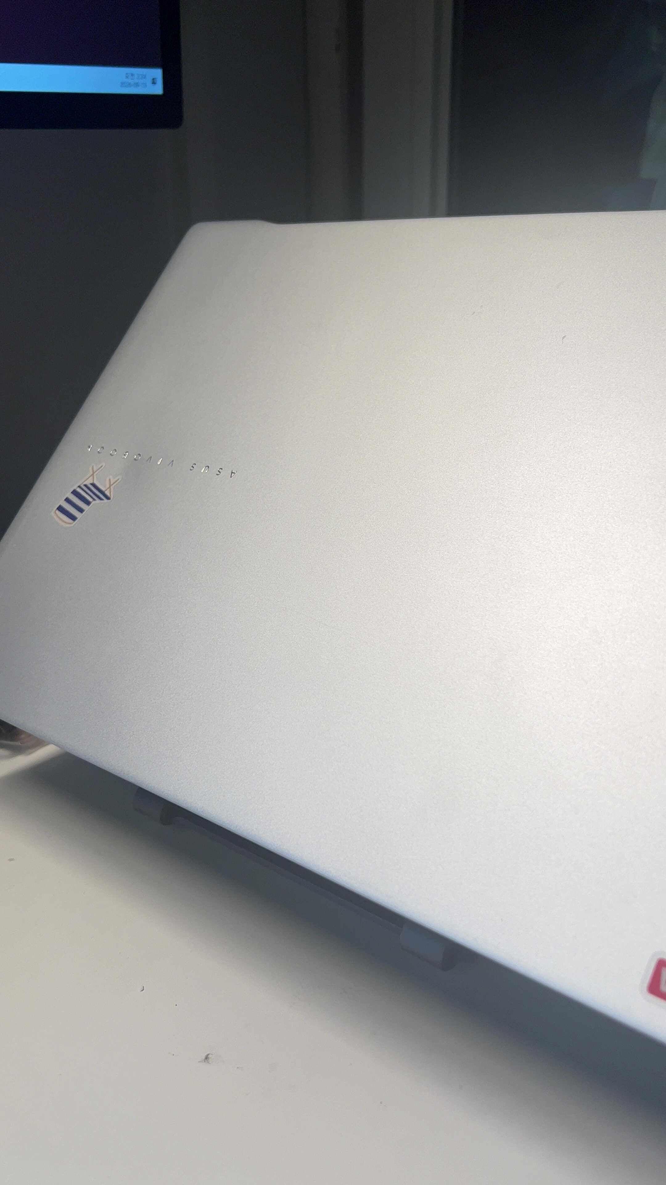 ASUS 비보북, 2년도 안 돼 팬 고장…직접 열어보려다 더 황당했던 이유, 아수스, 에이수스, ASUS ....