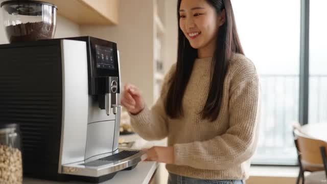 유라 vs 브레빌? 전자동 vs 반자동 에스프레소 머신 어떤 차이가 있을까?