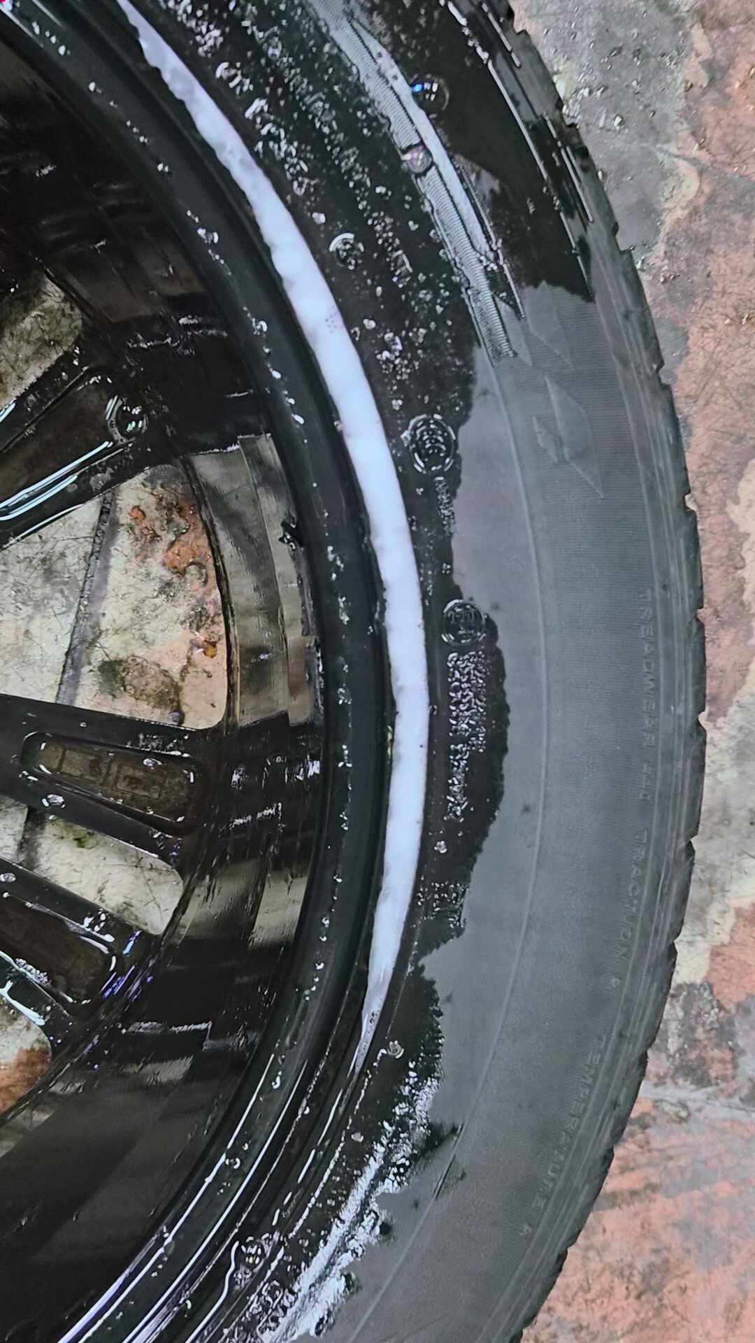 기아 쏘렌토 휠부식 공기압누설 수리! 235/55R19 한국타이어 중고타이어 교체까지 한 번에