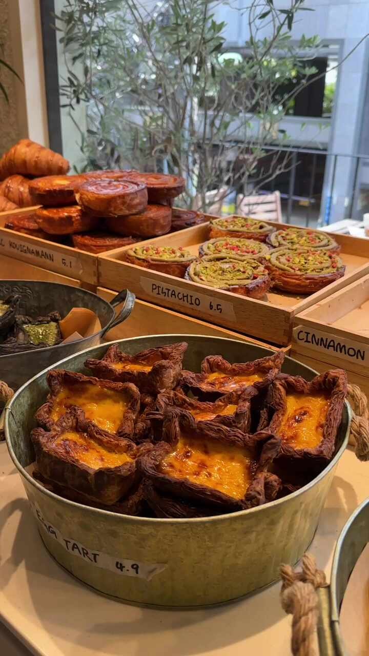 [부산 전포카페거리] 어퍼이스트베이커리 | 부산 서면근처 에그타르트 패스츄리 맛집