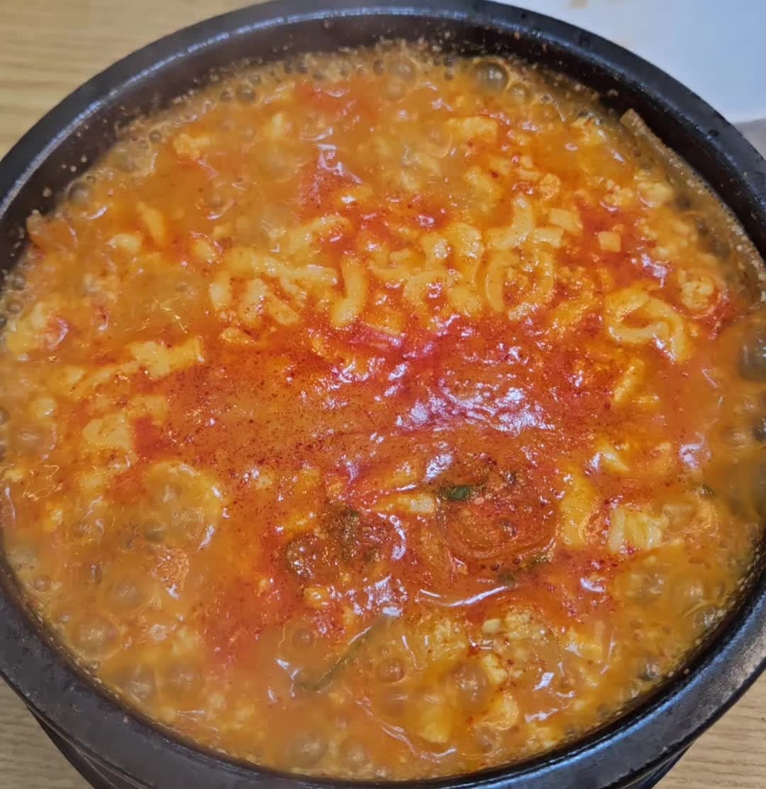 강릉 이색 순두부 맛집 치즈쫄면순두부 팔도전복해물뚝배기