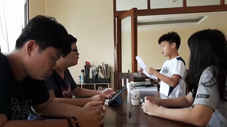  잉글홈 유학생들의 DEBATE~
