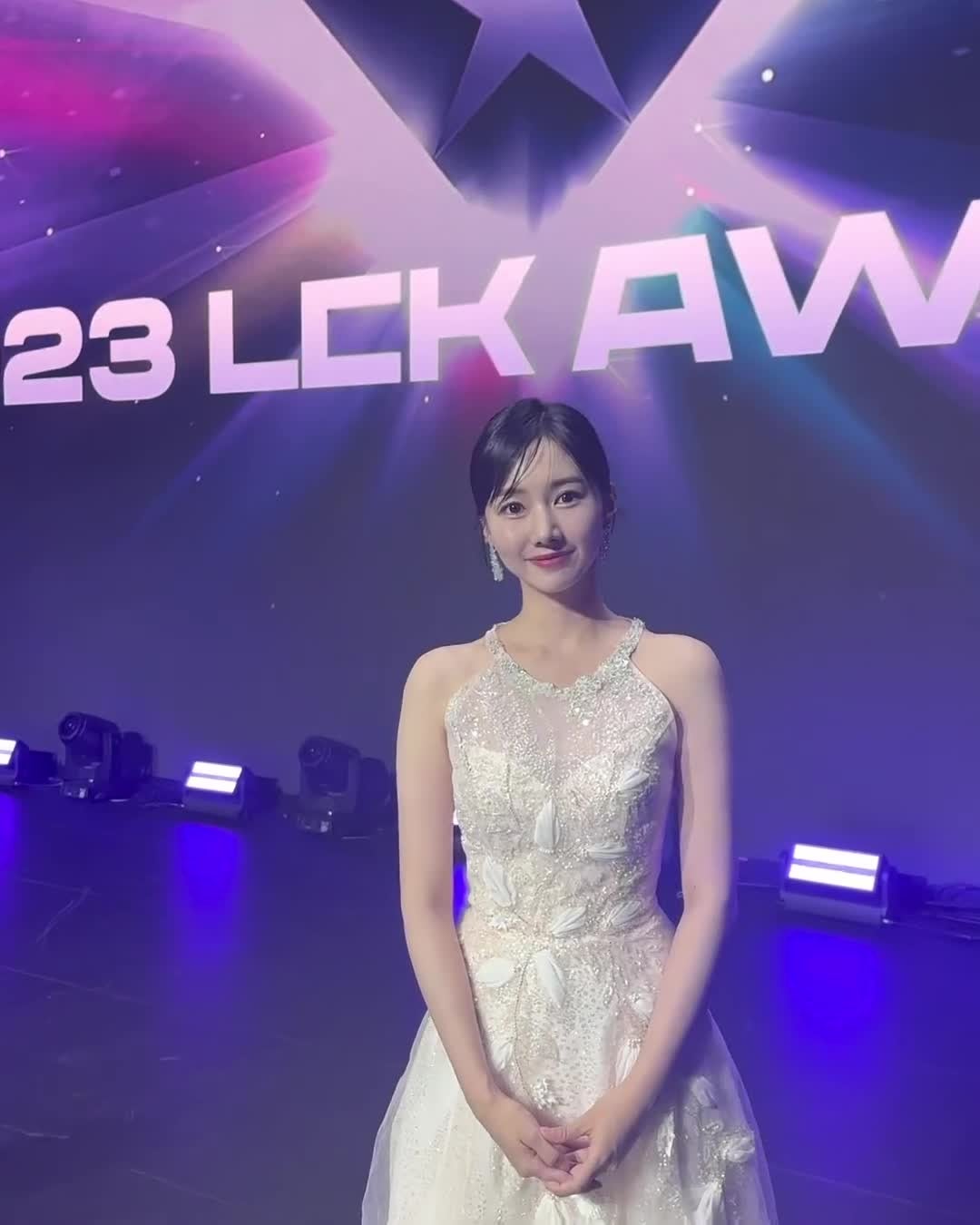LCK 윤수빈 아나운서 레전드 결혼 롤 다리 각선미 미드 몸매 나이 키 나무위키 인스타그램