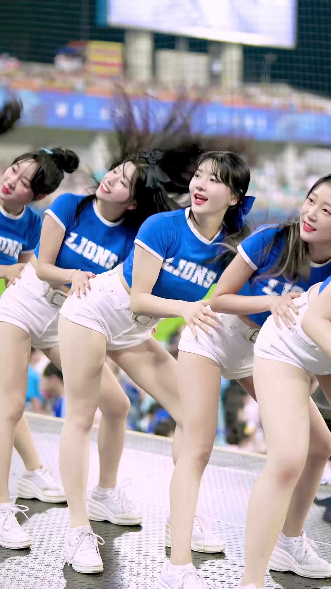 삼성 라이온즈 가을야구 정유미 치어리더 댄서 배꼽 피어싱 몸매 인스타