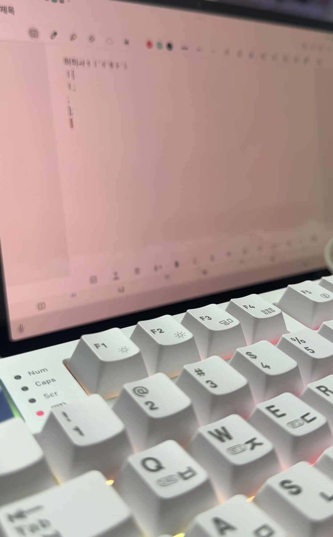 에이투 GK5 프로 유무선 게이밍키보드 LED 기계식 USB 풀배열 발로란트 오버워치 GK5PRO 오테뮤 그레이축