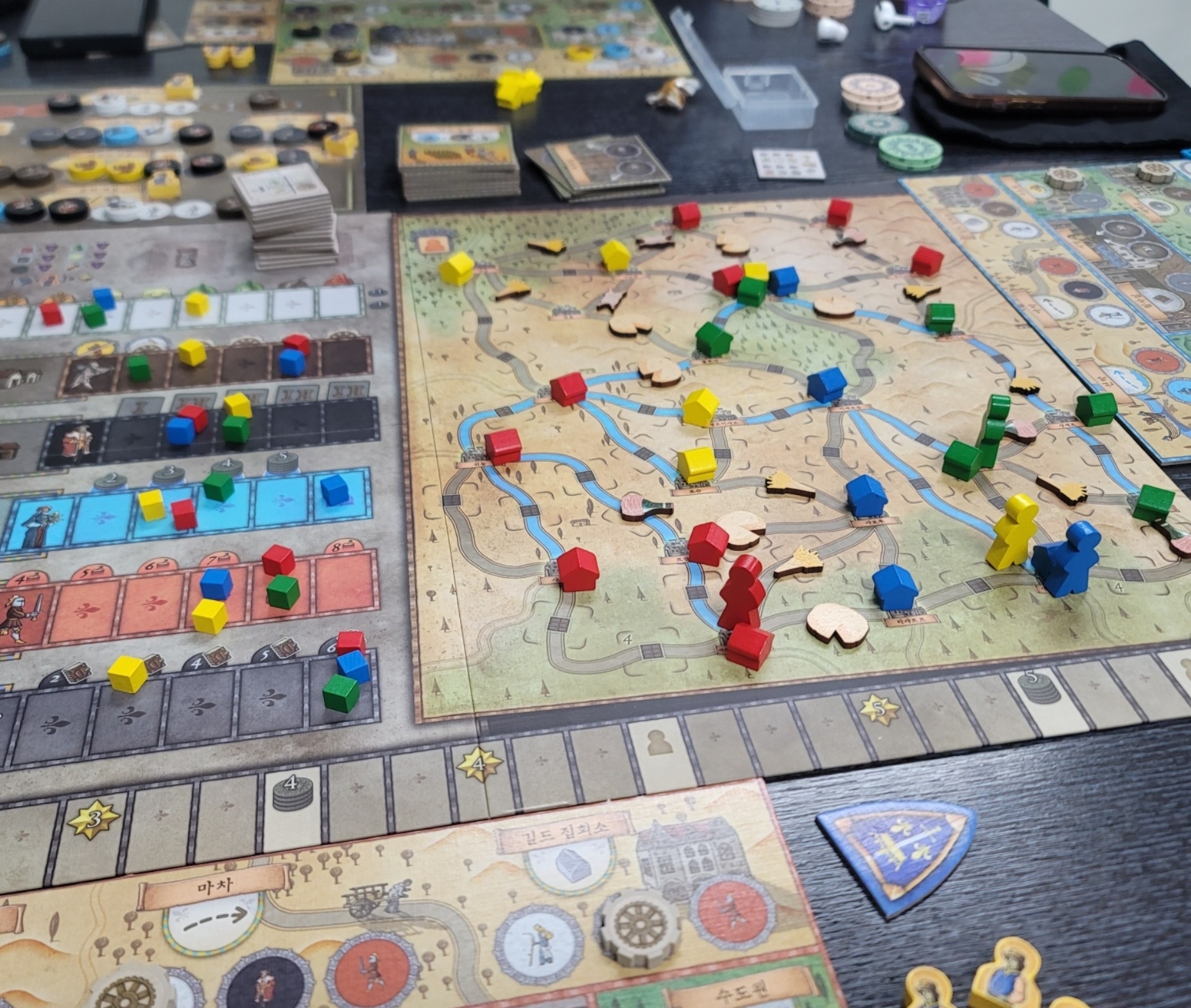 첨부된 사진 첨부된 사진