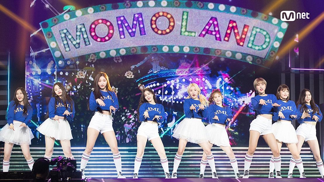KCON 2018 JAPAN×M COUNTDOWN｜모모랜드(MOMOLAND) _ INTRO + 뿜뿜(BBoom BBoom ...