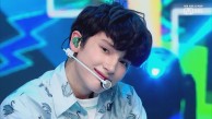 청량美 'TXT (투모로우바이투게더)'의 '어느날 머리에서 뿔이 자랐다 (CROWN)' 무대