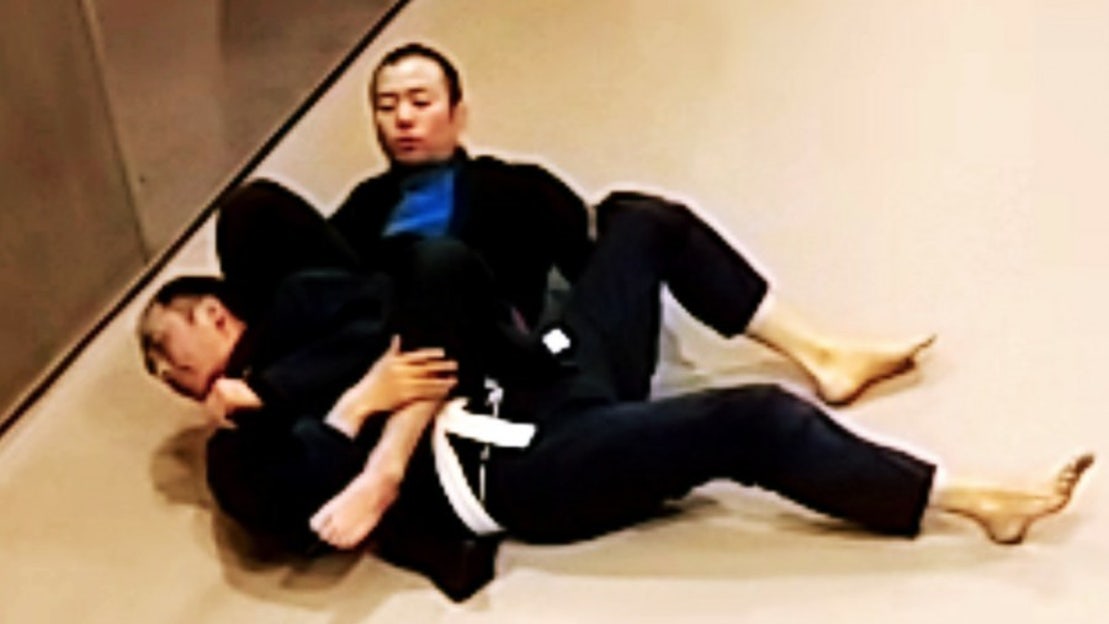 [강동구 주짓수] 그래플러팩토리 - 백 포지션 초크 바리에이션 (Back position choke variation) - 네이버 TV