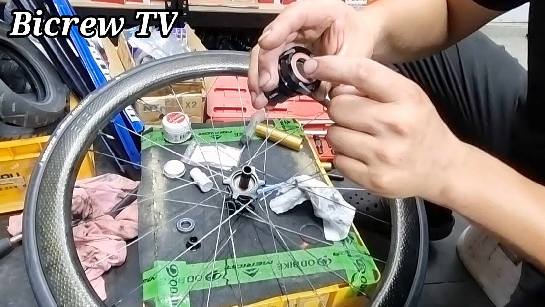 자전거 휠 zipp 짚 303 허브정비 시마노 바디 스램 XDR 타입으로 교환 작업 양평 바이크루 - 네이버 TV