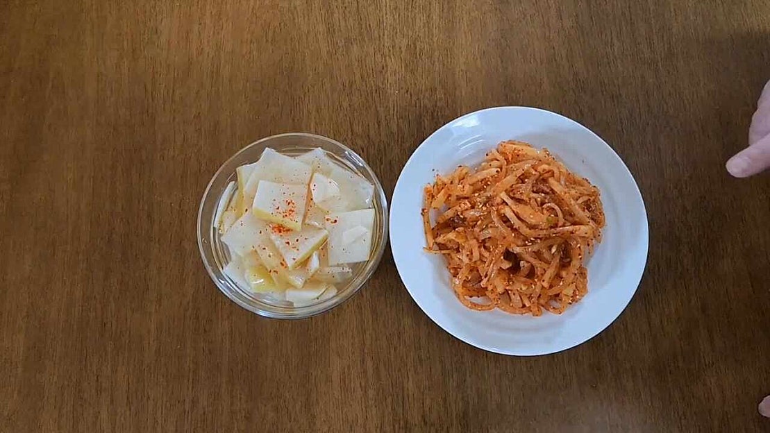 무짠지 무침, 무짠지 맛있게 먹는 방법,짠지 냉국 - 네이버 TV