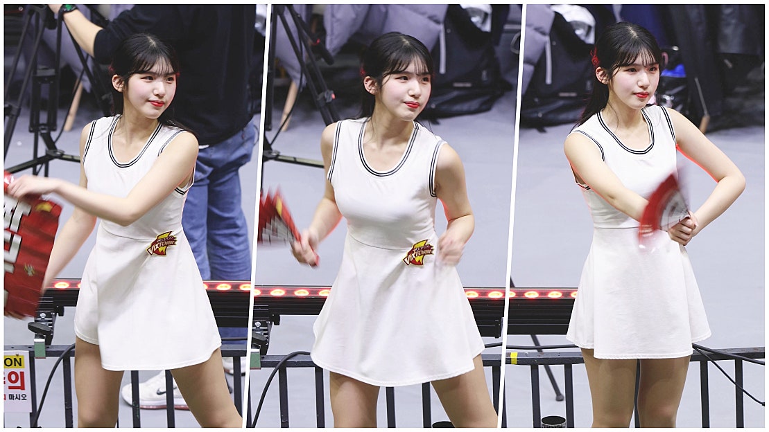 '응원 리액션 모음' 염세빈 치어리더(Yeom Sebin) 직캠 @남자배구(한국전력)/230301/4K By 쵸리(Cho ...