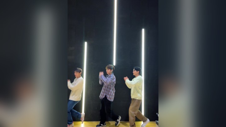 Everybody Dance Now 🎶 - NAVER NOW.