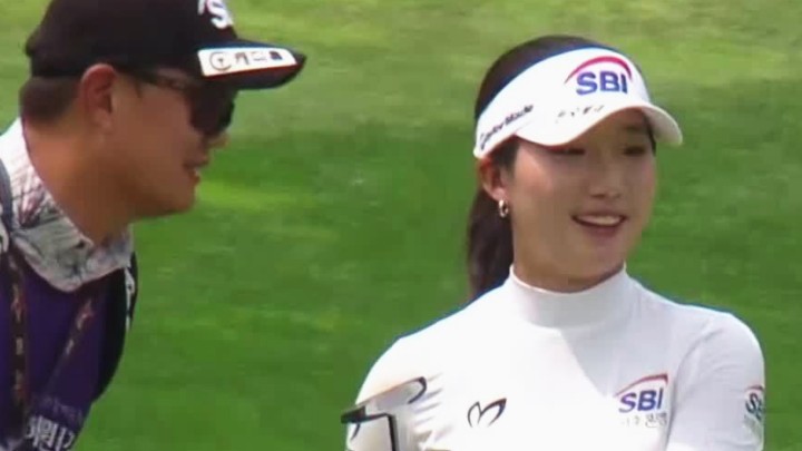 만회할 수 있었는데... 홀을 맞고 나온 이동은의 어프로치 샷 [하이원리조트 여자오픈 2024 2R]