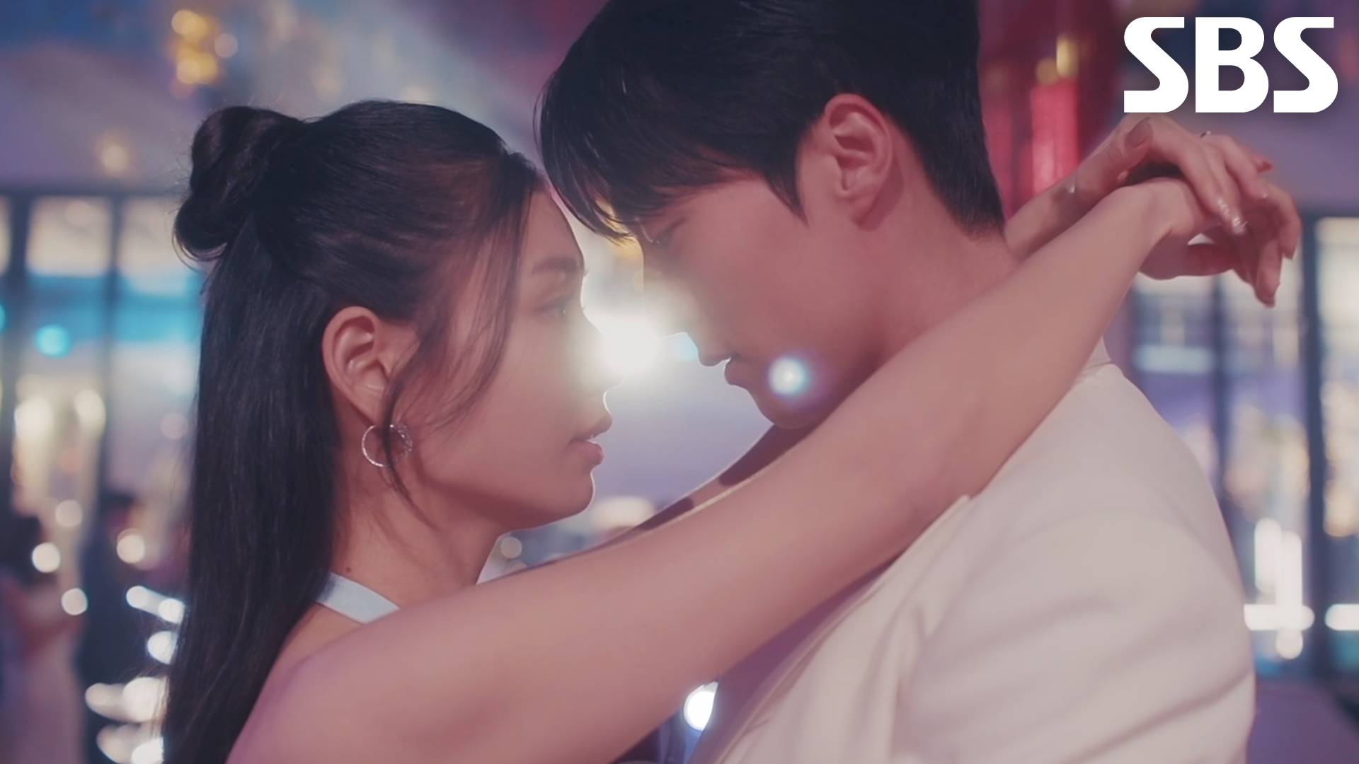 《一吻爆炸》分集劇情-第1集