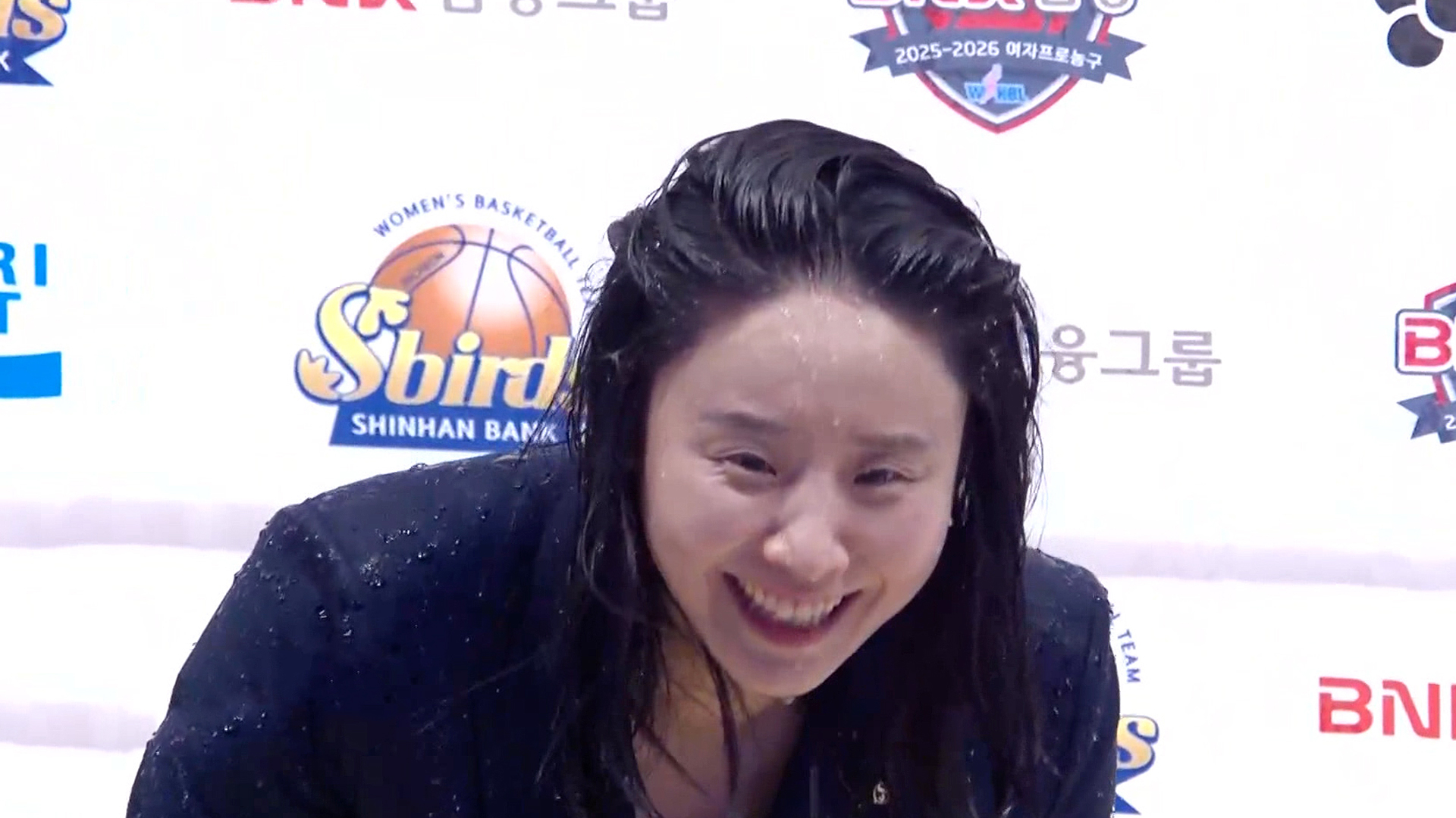 '감독 데뷔 첫 승!' 최윤아 감독의 당찬 인터뷰!