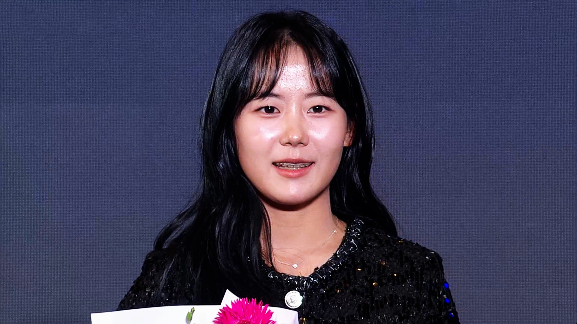4번째 인기상 2연패에 성공한 황유민 [2025 KLPGA 대상 시상식]