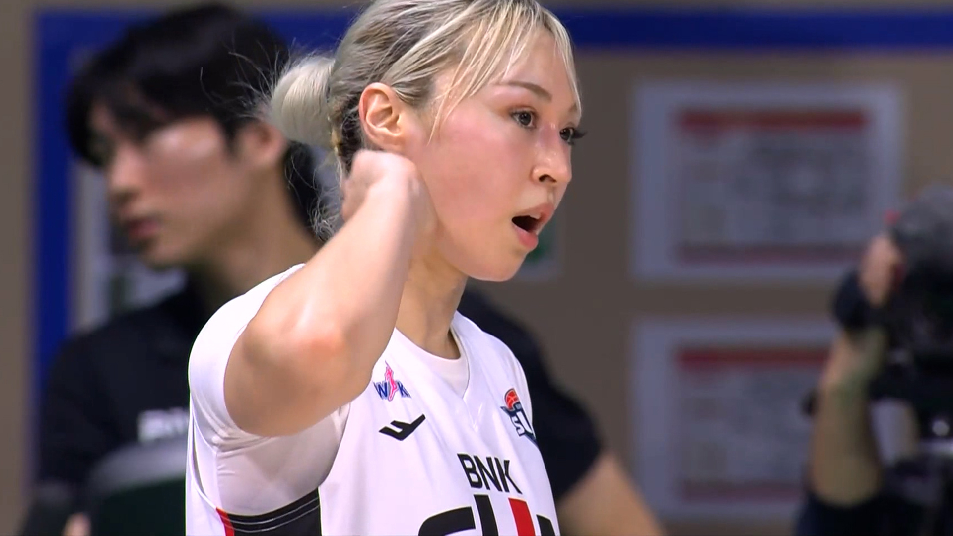 '다 같이 터졌다!' BNK 썸, 후반에 불을 뿜으며 승리!