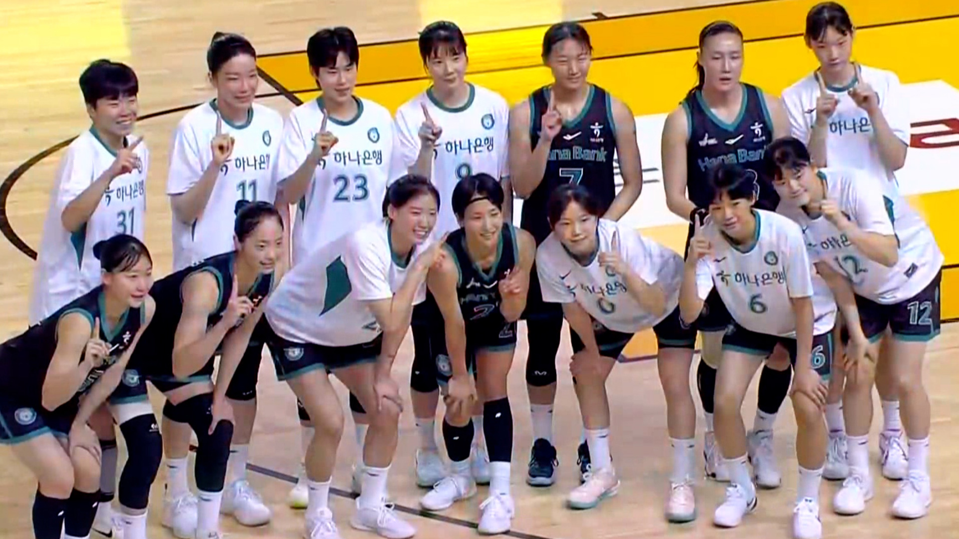 '대어 잡았다' 돌풍의 하나은행, KB스타즈 연승 저지!