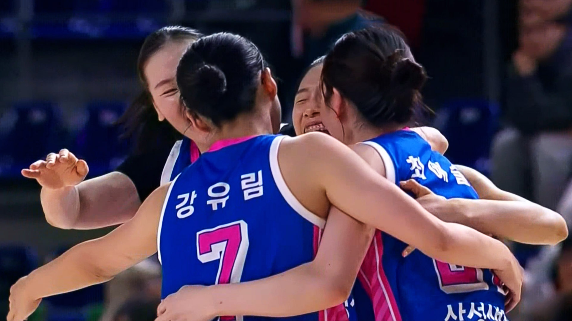 '못 말리는 이해란' 삼성생명, BNK 꺾고 공동 3위 안착!