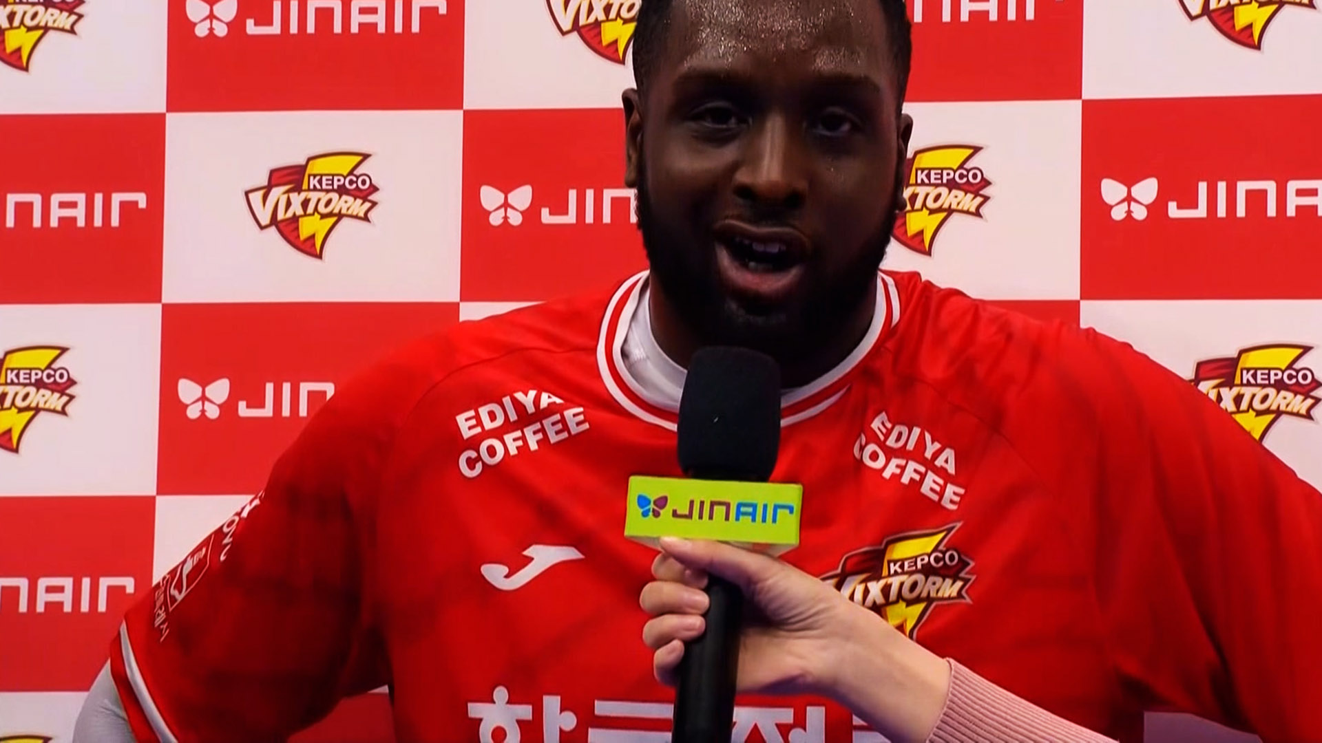 '아쉬운 블로킹 1개' 팀 승리의 일등공신 베논!