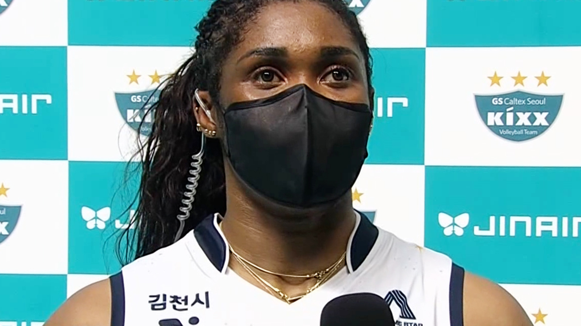 '감기에 걸려도 MVP!' 5세트, 9득점을 몰아친 모마