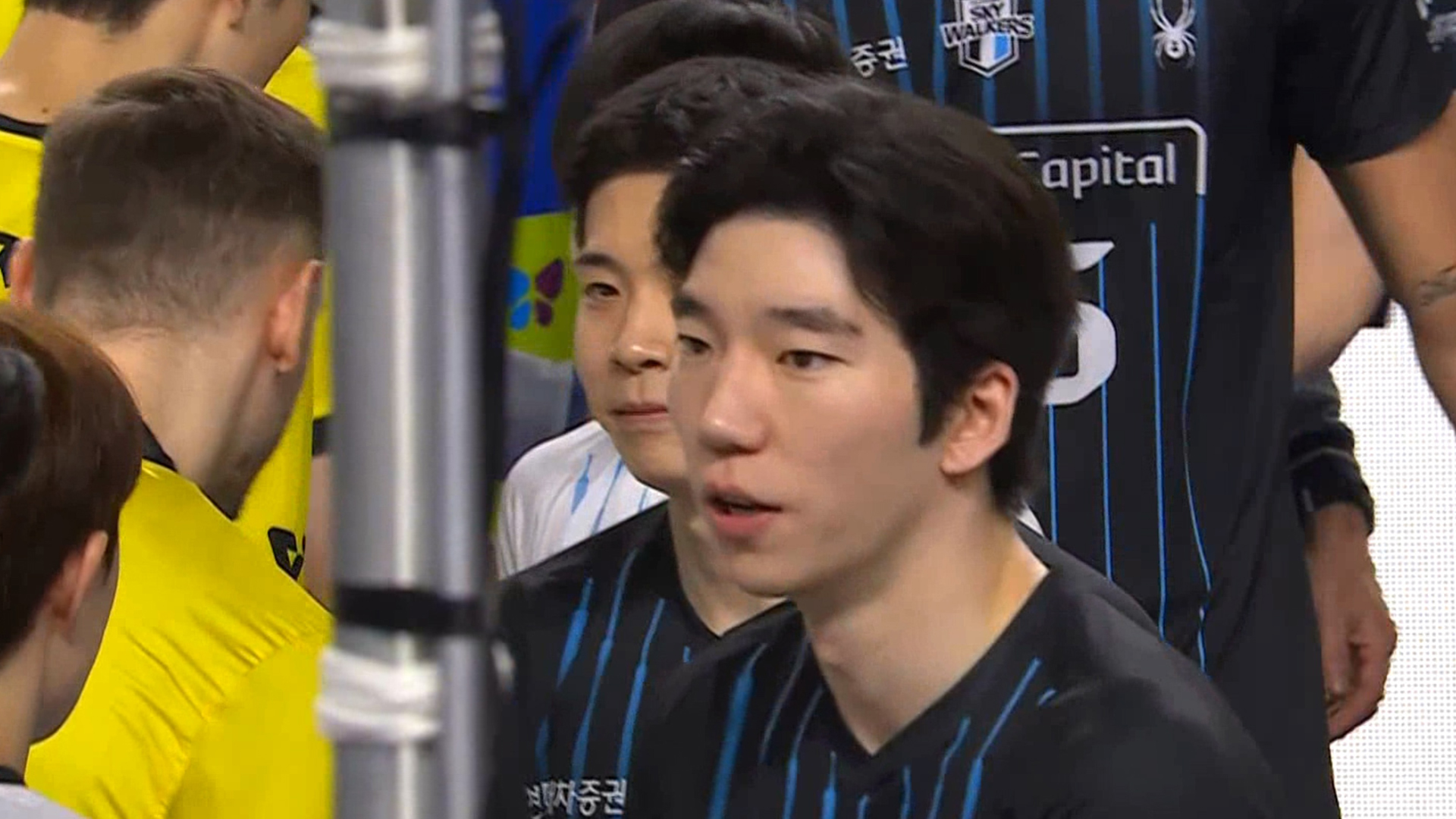 '홈 5연승 질주!' 짜릿한 역전승으로 2위를 지키는 현대캐피탈