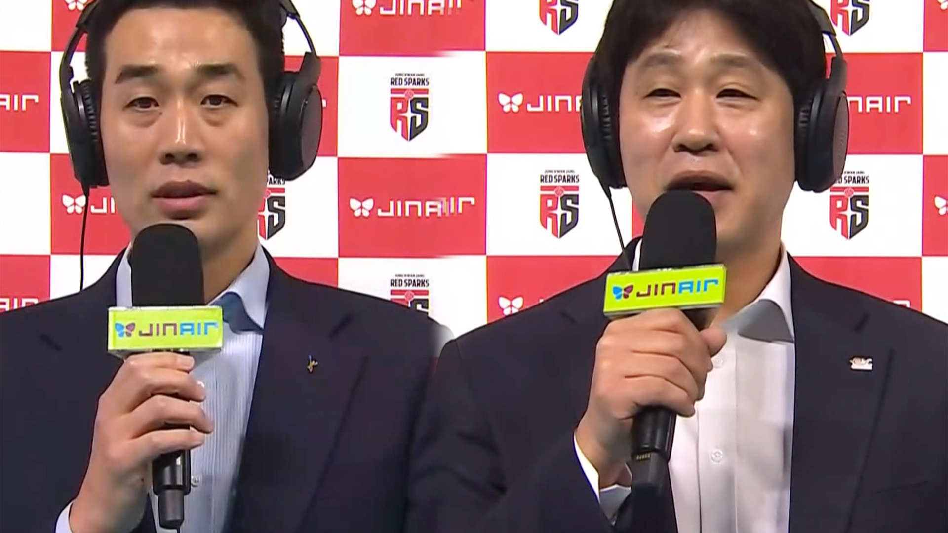 '배구팬 여러분 새해 복 많이 받으세요!' 경기 전 양 팀 감독 인터뷰