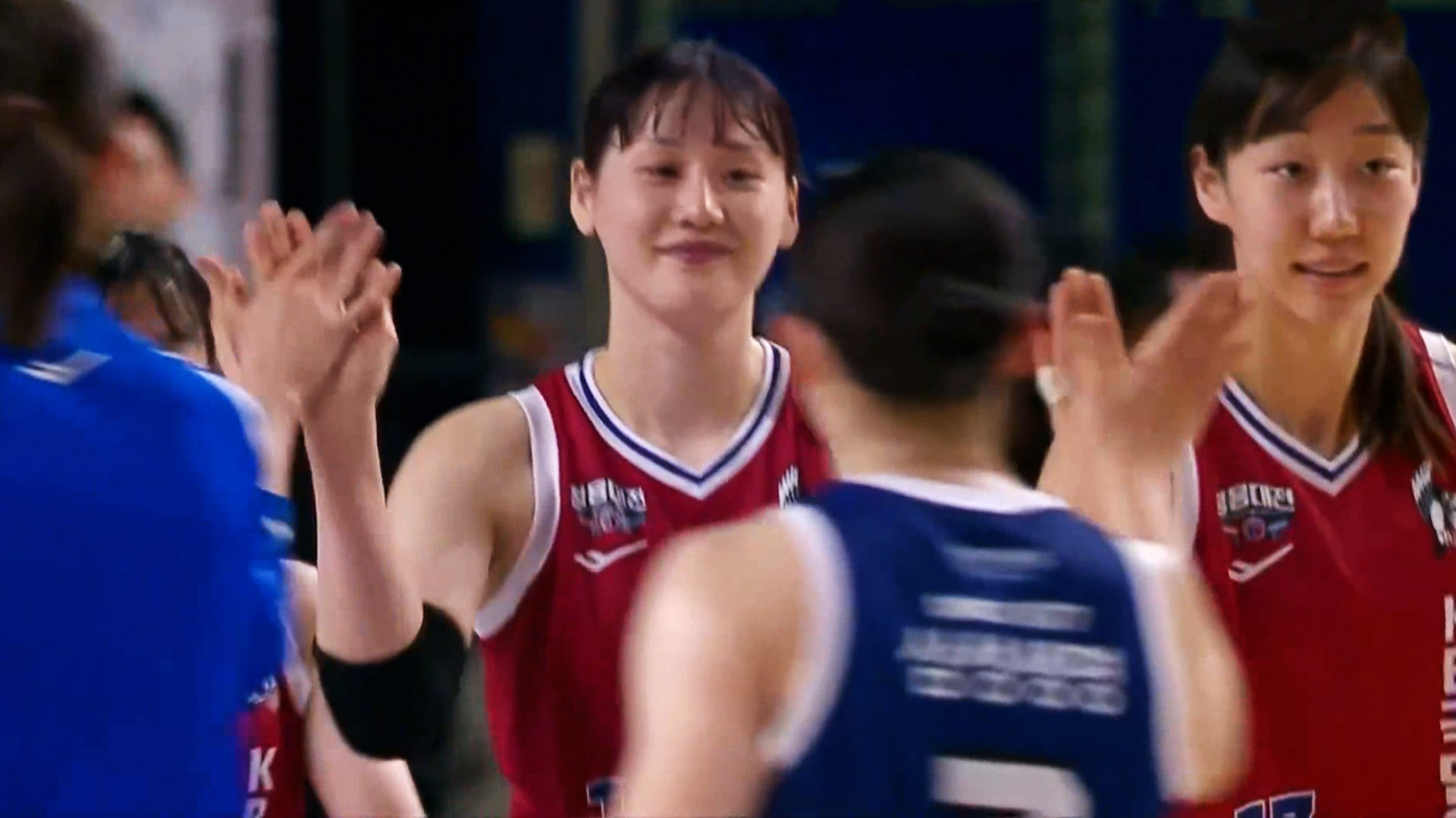 '반갑고 고마워' 청용대전에서 또다시 완승을 거두는 KB스타즈!