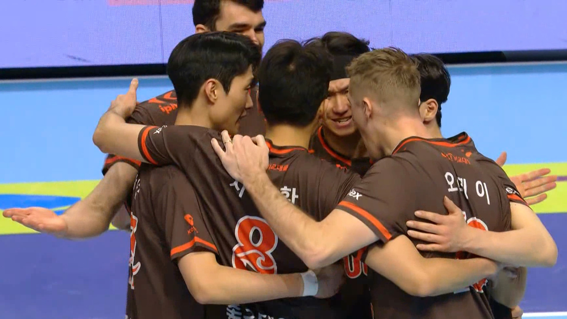 '풀세트 접전!' OK저축은행, 선두 대한항공 잡고 2연승!