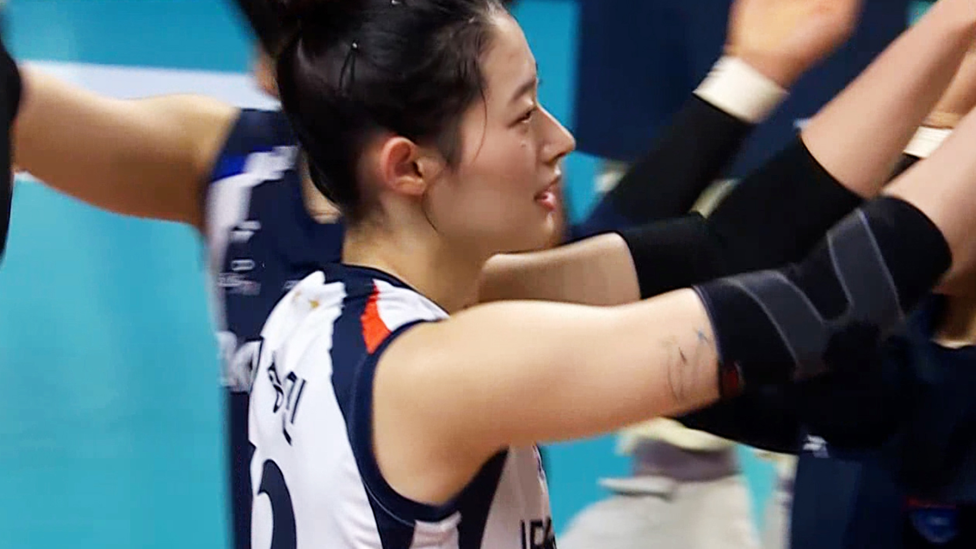 '3위 맹추격' 여오현 감독대행 체제 5연승 달성한 IBK기업은행