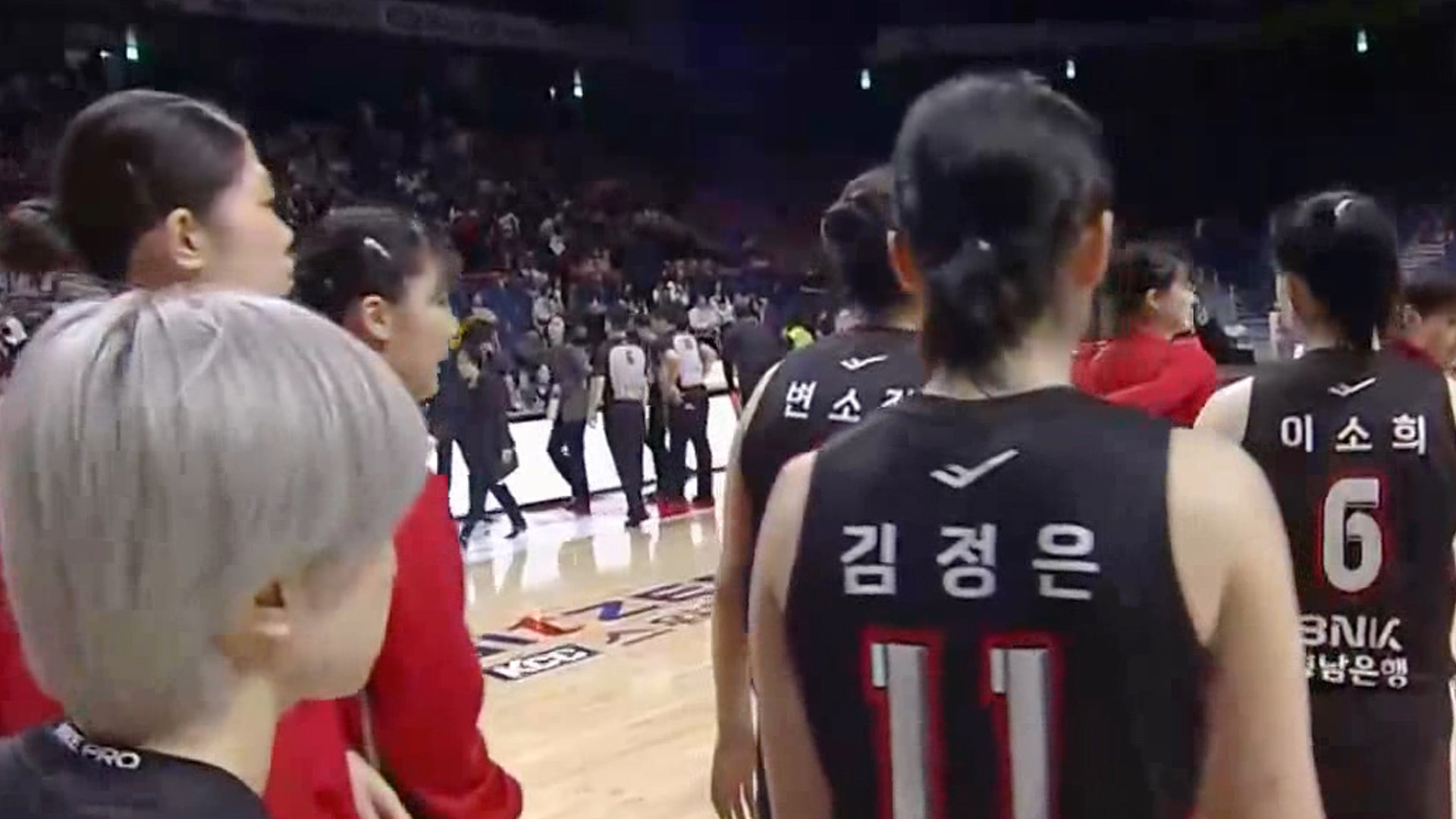 '단독 3위 도약' 홈에서 삼성생명을 제압한 BNK 썸