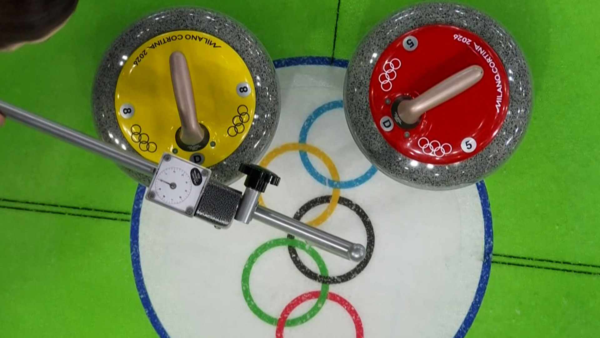 '밀리미터 싸움' 또다시 스틸에 성공하는 이탈리아