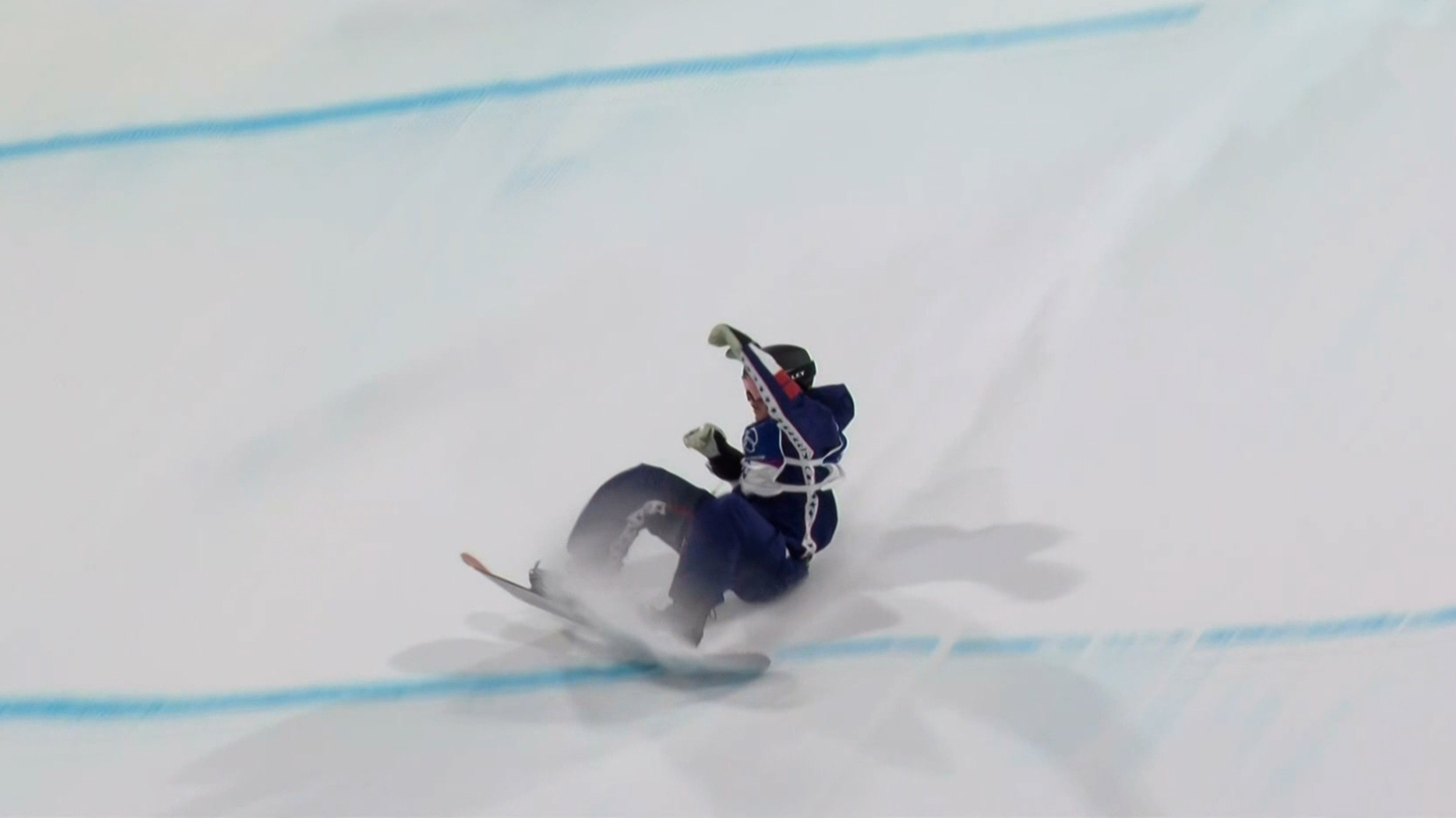 착지 과정에서 넘어진 올리버 마틴